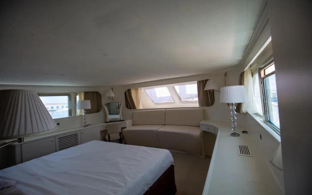 slider 105 Benetti 33