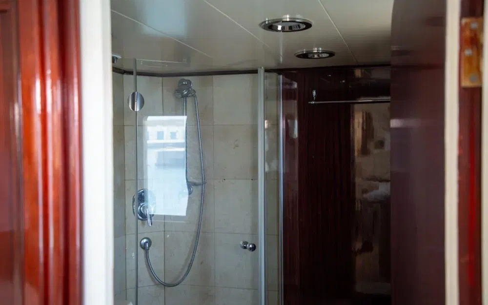slider 118 Benetti 33