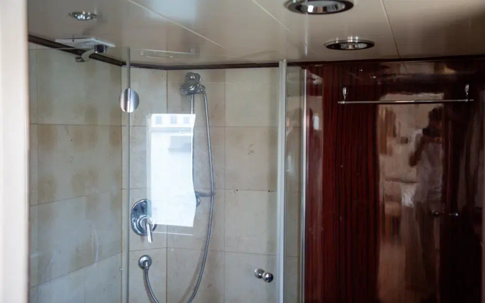 slider 119 Benetti 33