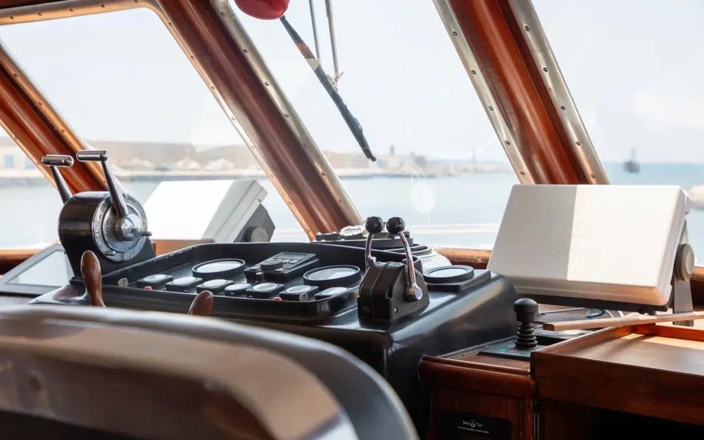 slider 54 Benetti 33