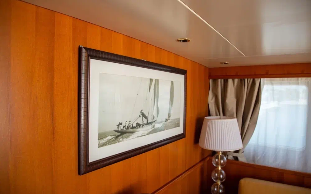 slider 63 Benetti 33