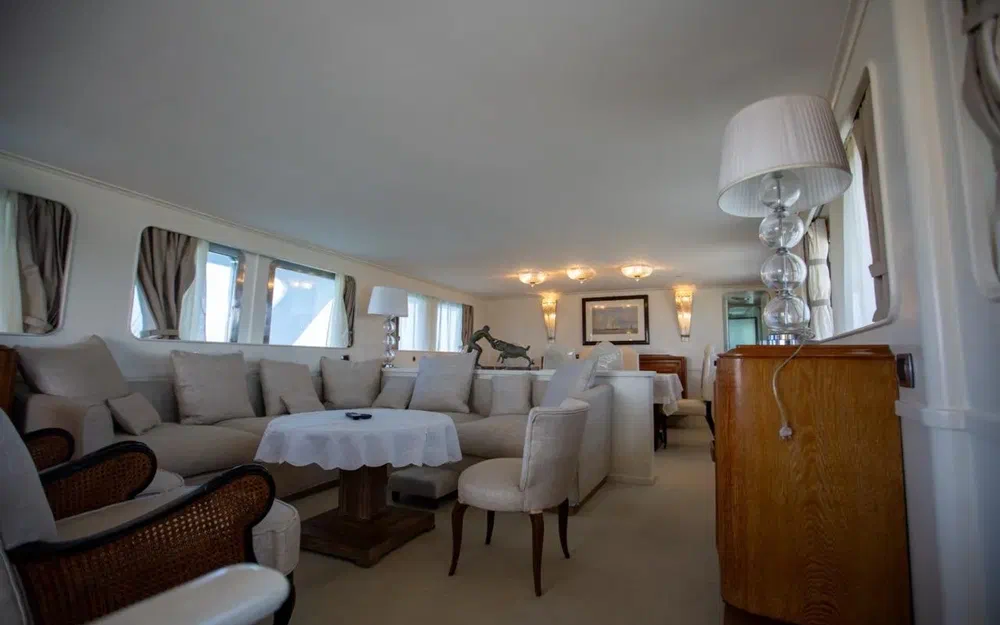 slider 67 Benetti 33