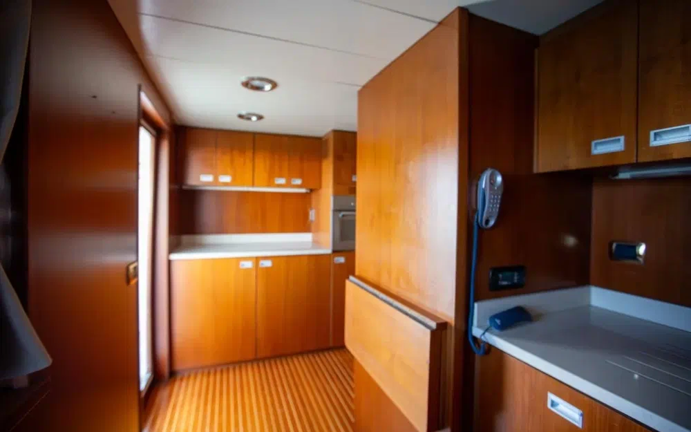 slider 80 Benetti 33