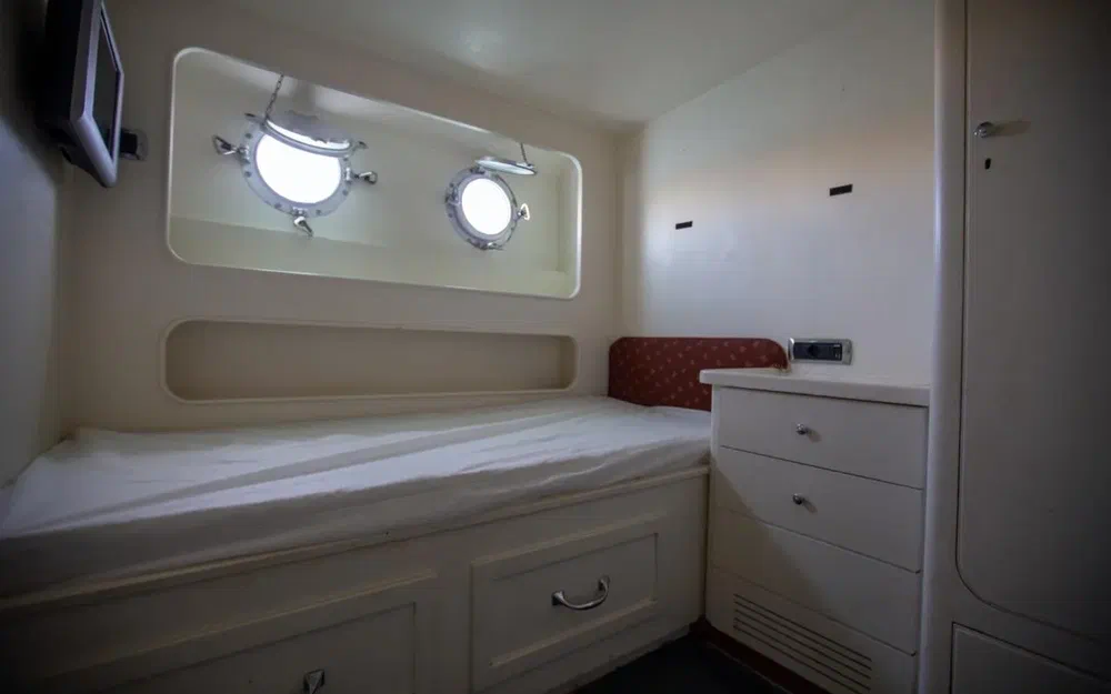 slider 88 Benetti 33