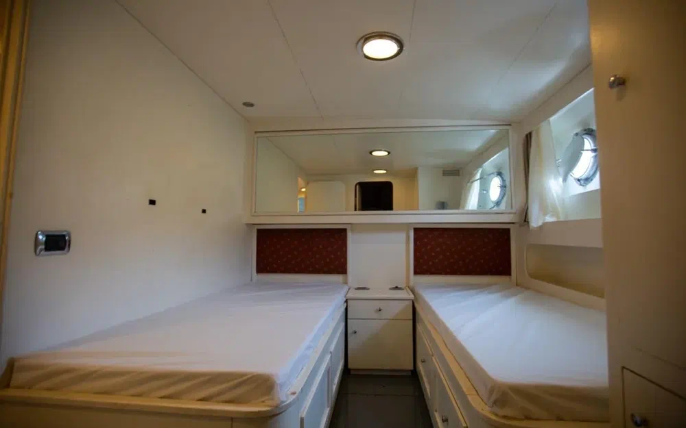 slider 90 Benetti 33