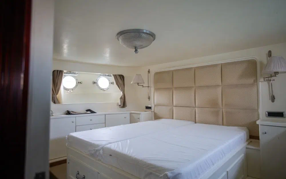 slider 93 Benetti 33