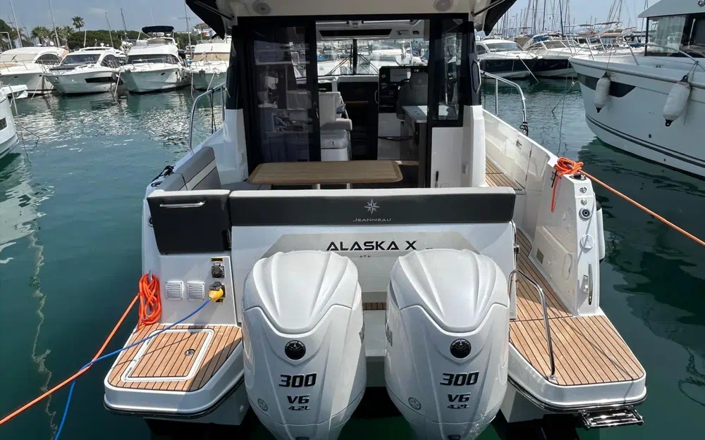 slider 1 Jeanneau Merry Fisher 1095