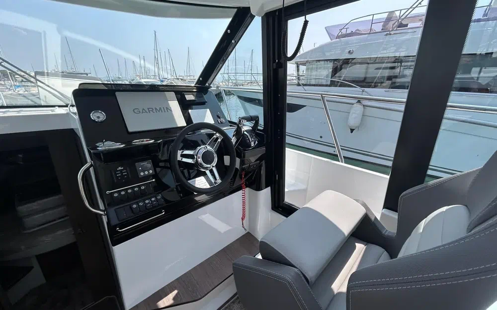 slider 3 Jeanneau Merry Fisher 1095