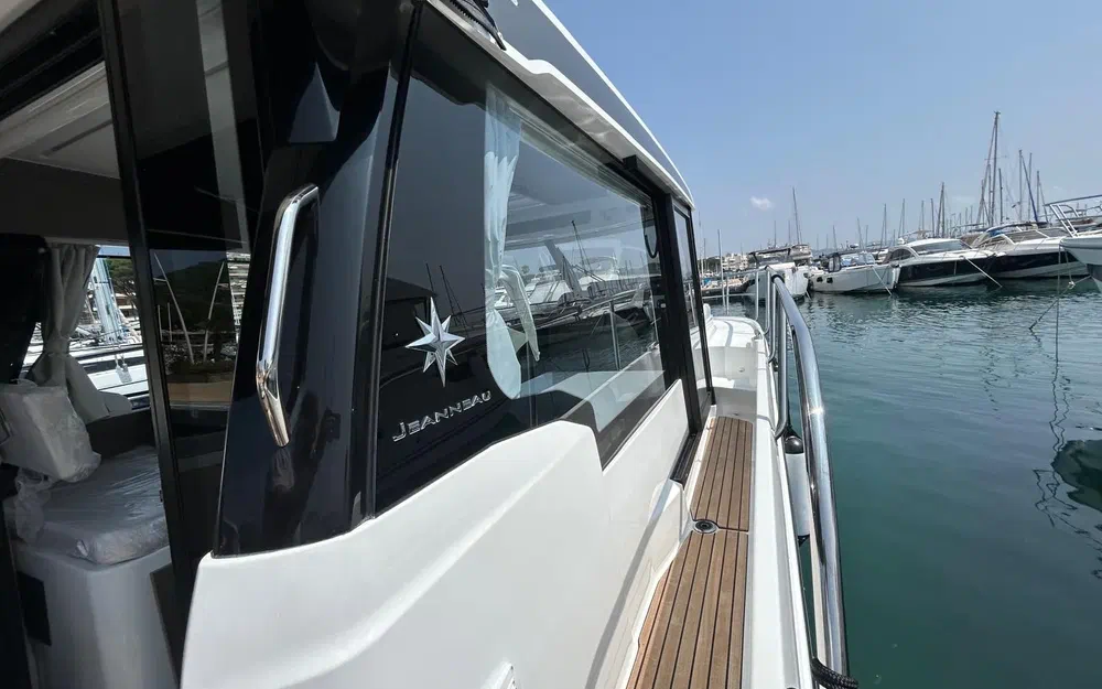 slider 7 Jeanneau Merry Fisher 1095