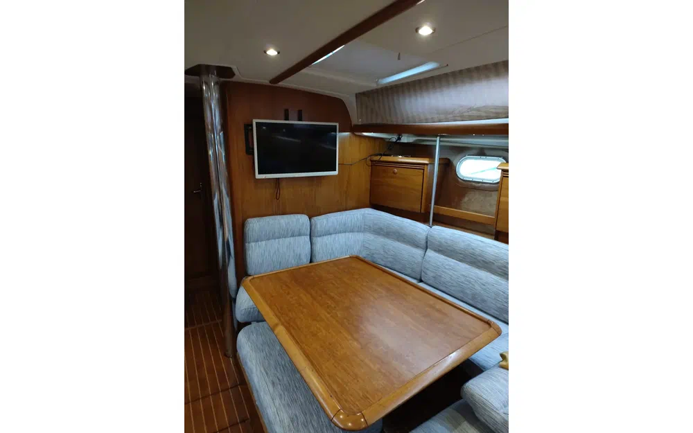 slider 11 Jeanneau Sun Odyssey 43