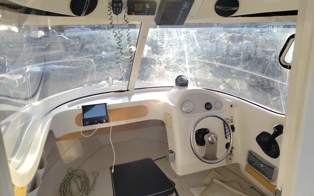 slider 12 Quicksilver Pilothouse 580