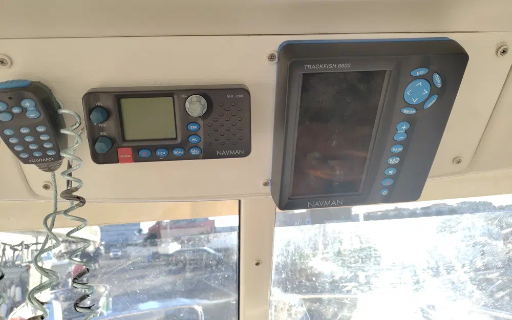 slider 14 Quicksilver Pilothouse 580