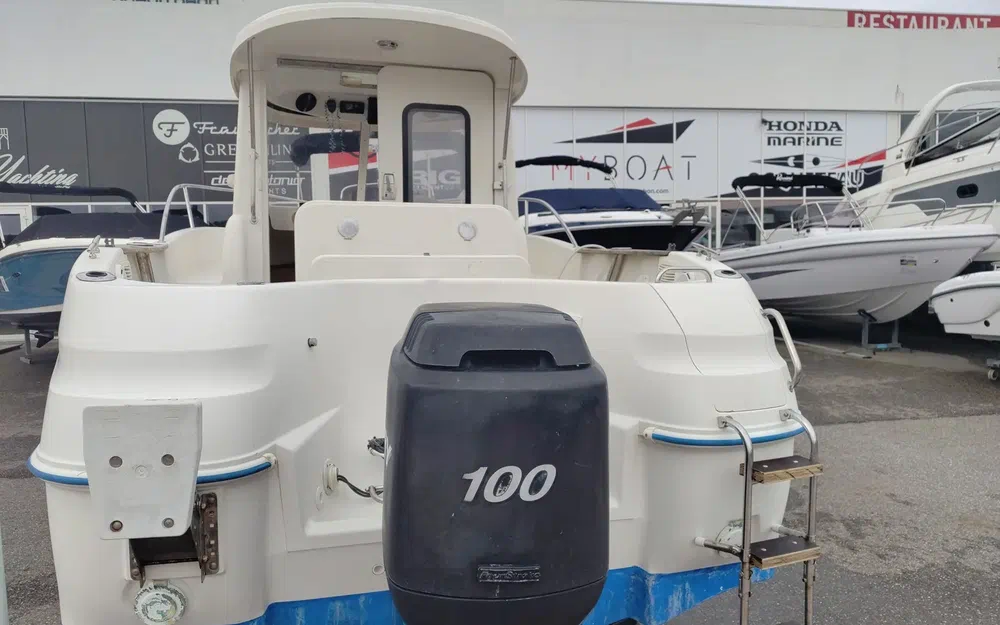 slider 2 Quicksilver Pilothouse 580