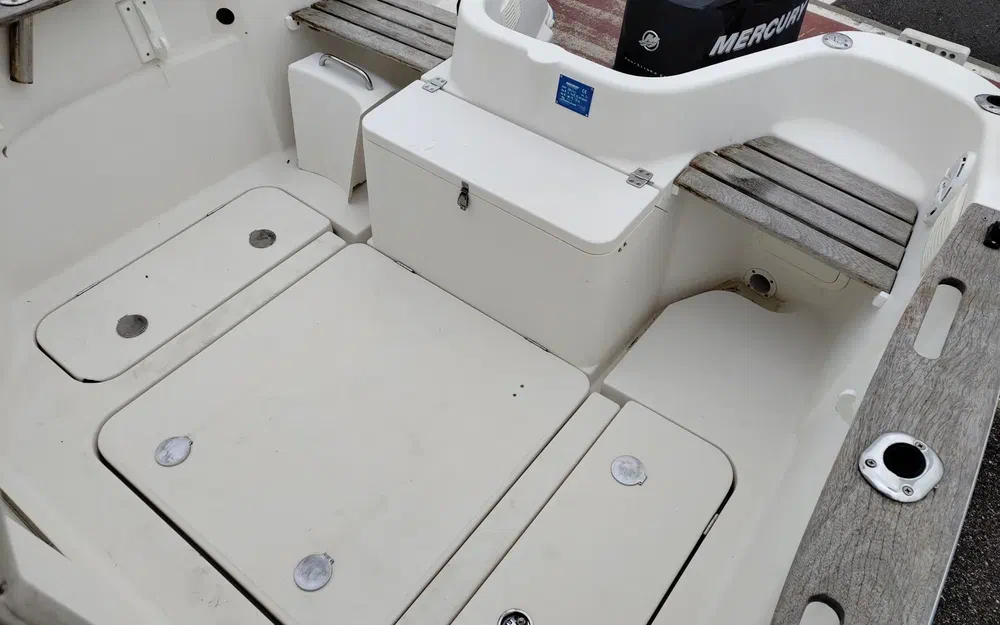 slider 13 Quicksilver Pilothouse 580