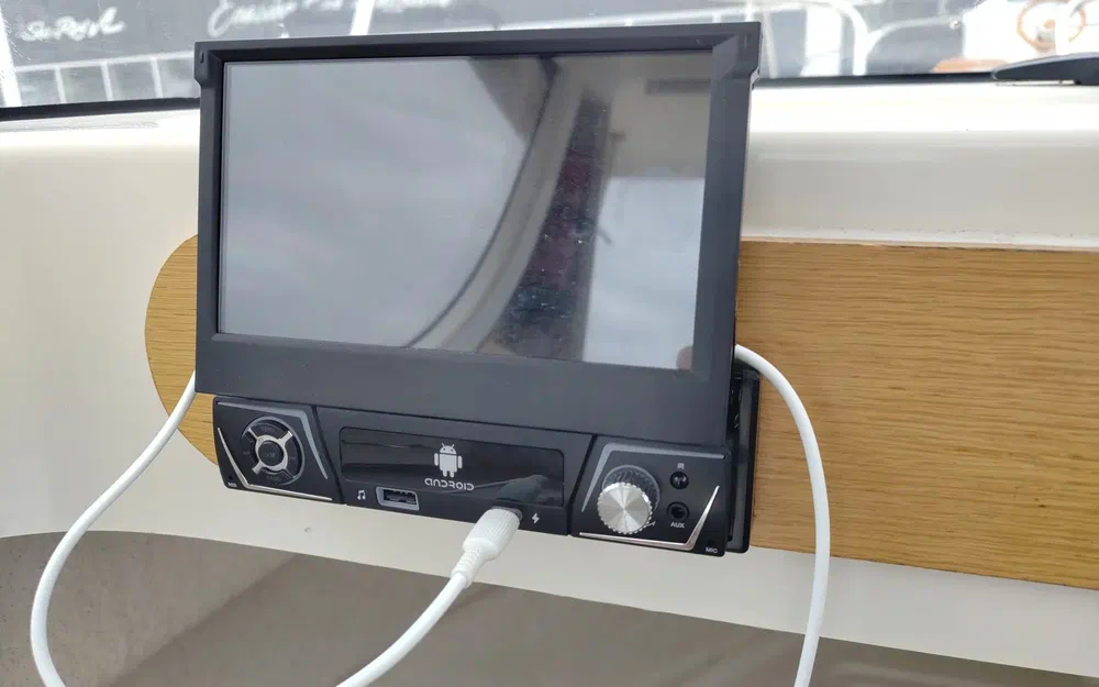 slider 28 Quicksilver Pilothouse 580