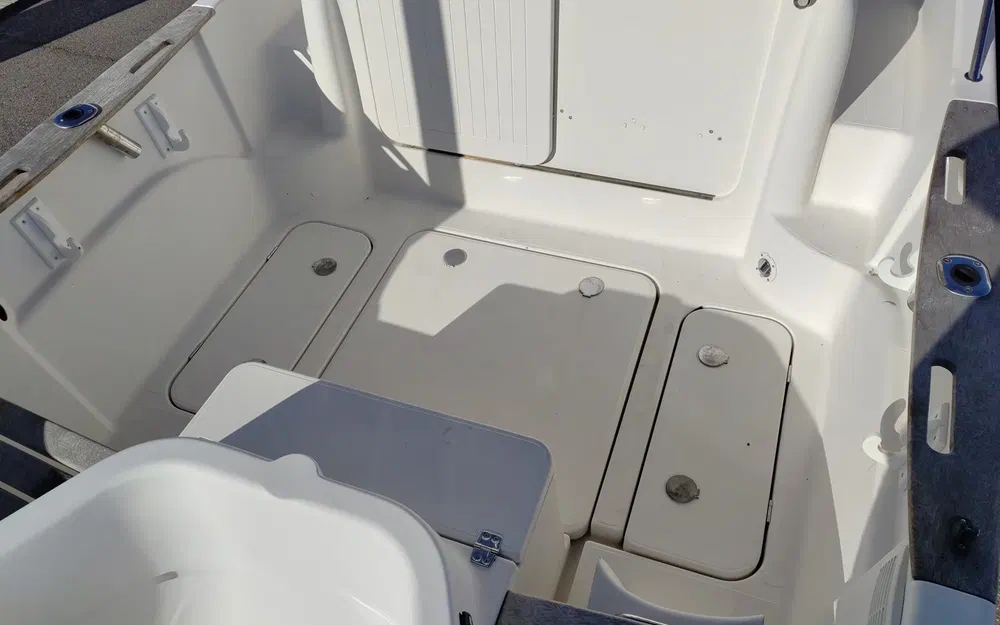 slider 11 Quicksilver Pilothouse 580