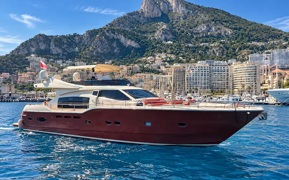 slider 0 Ferretti Altura 690