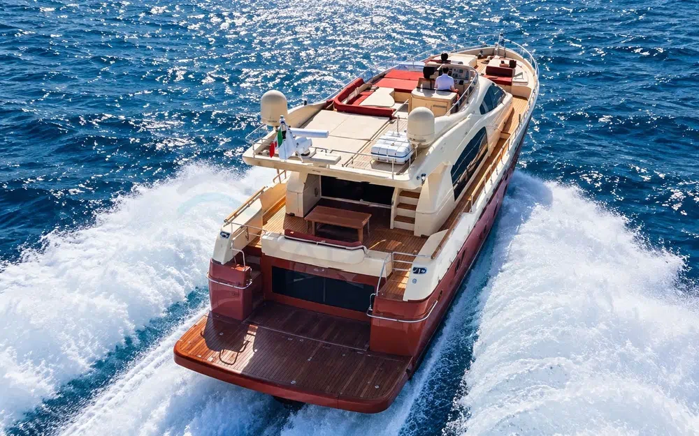 slider 1 Ferretti Altura 690