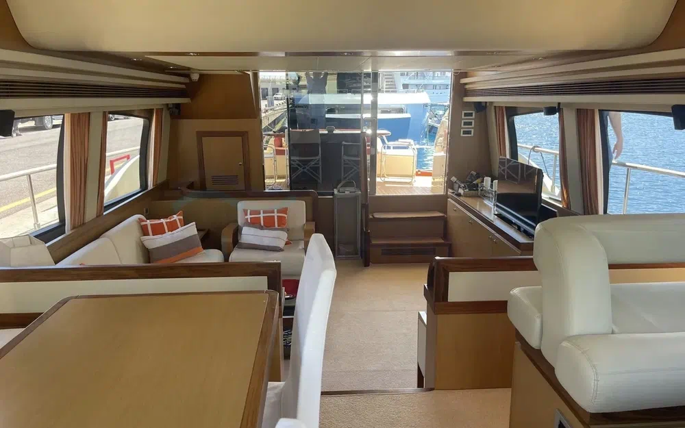 slider 7 Ferretti Altura 690
