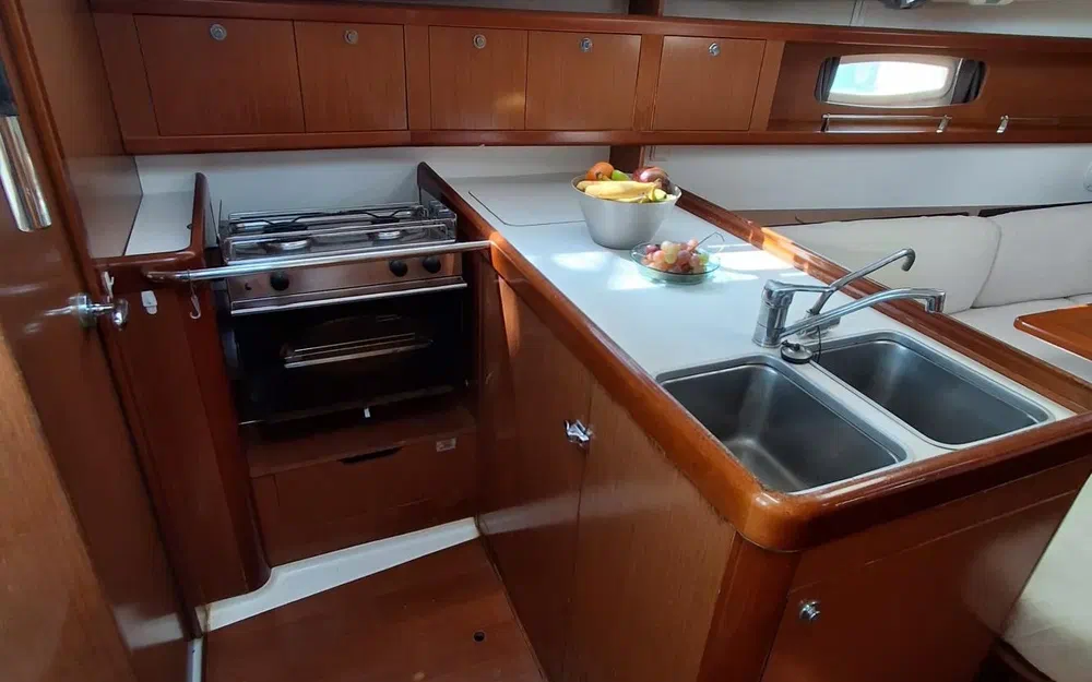 slider 11 Beneteau Oceanis 34