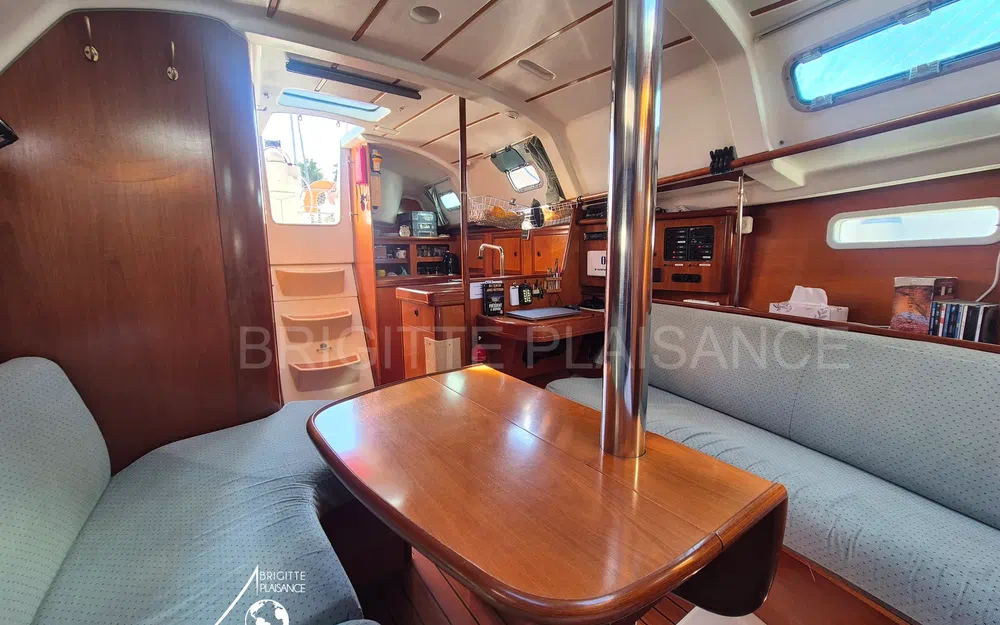 slider 6 Beneteau Oceanis 331 Clipper
