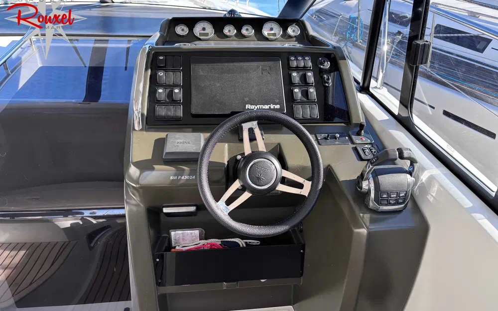 slider 14 Jeanneau Leader 36 Sportop