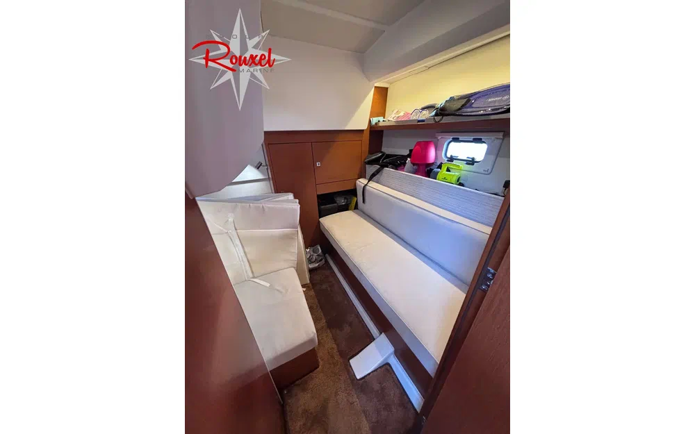 slider 6 Jeanneau Leader 36 Sportop