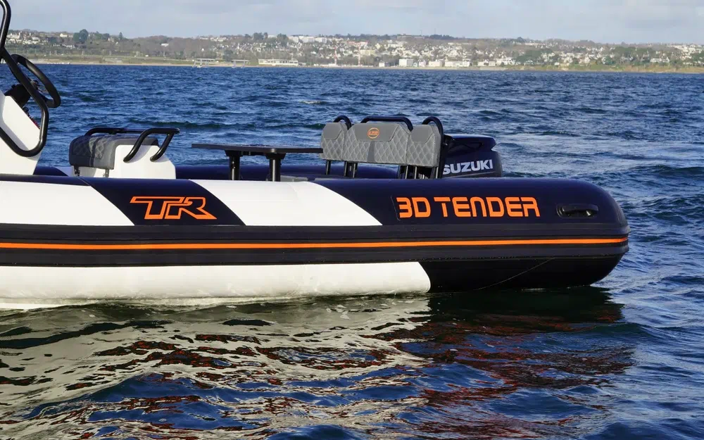slider 9 3D Tender TR6 70cv