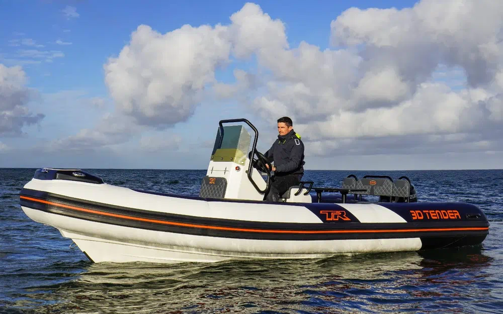 slider 5 3D Tender TR6 70cv