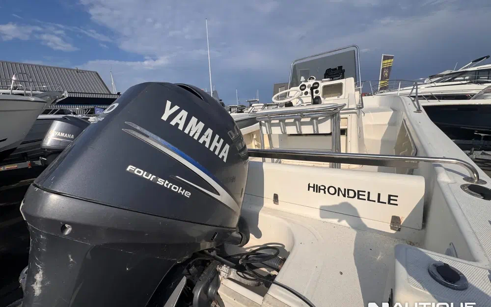 slider 3 White Shark 225
