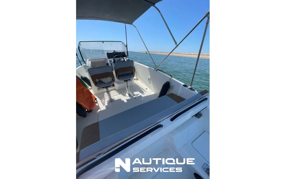 slider 9 Beneteau Flyer 7