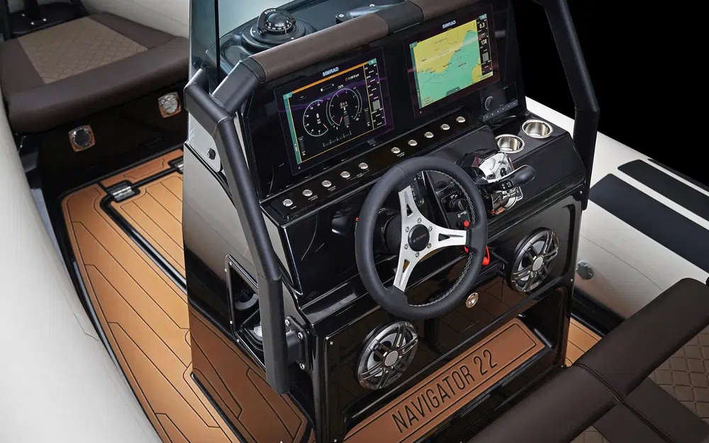 slider 17 Brig Navigator 22