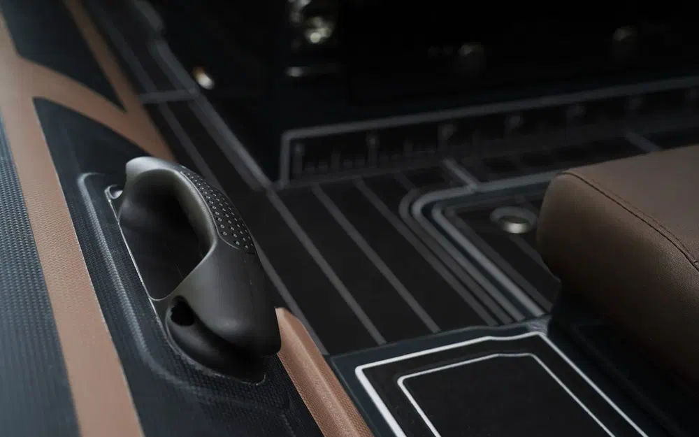 slider 10 Brig Navigator 26