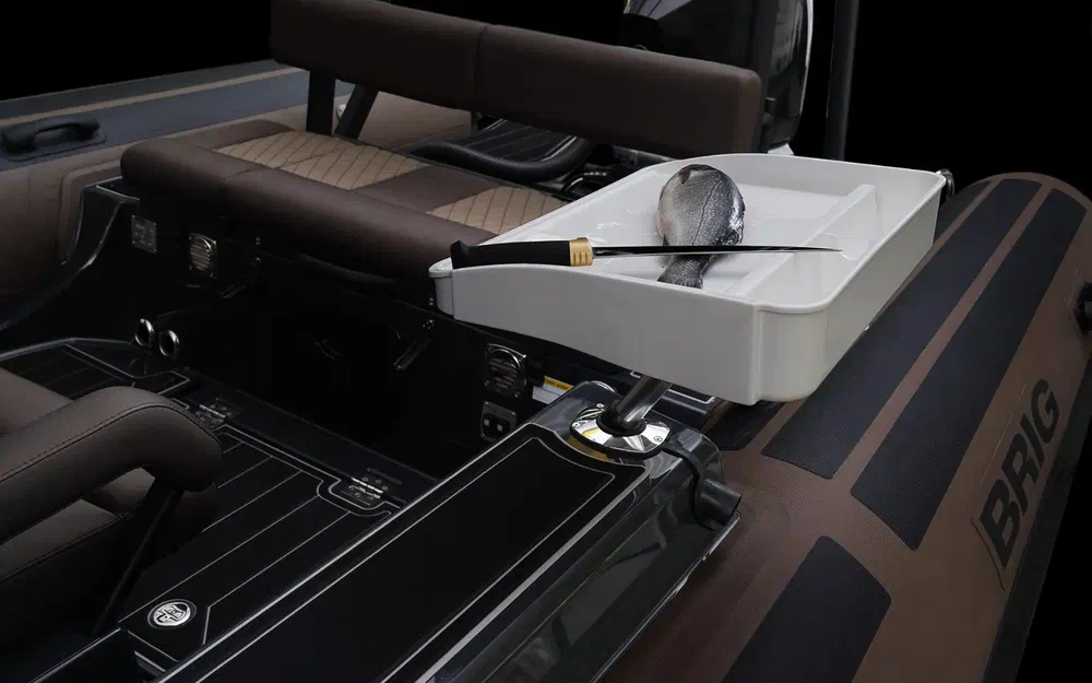 slider 17 Brig Navigator 26