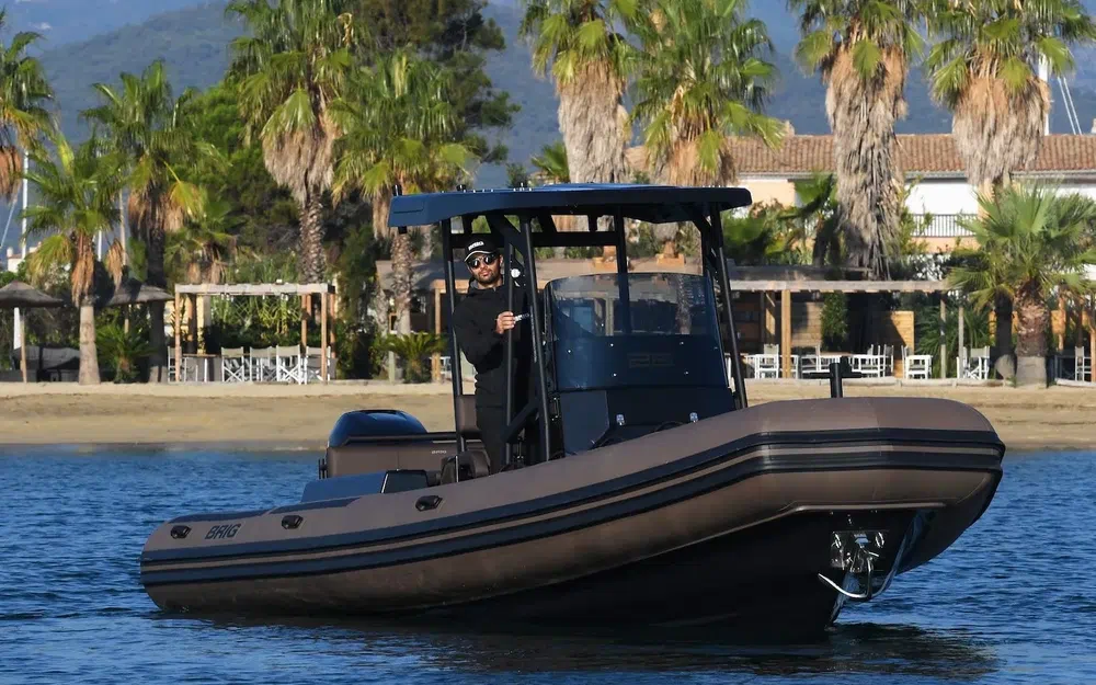 slider 1 Brig Navigator 26