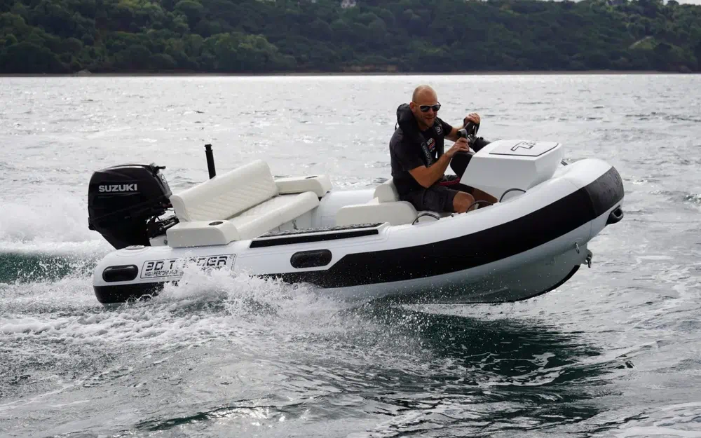 slider 11 3D Tender T33