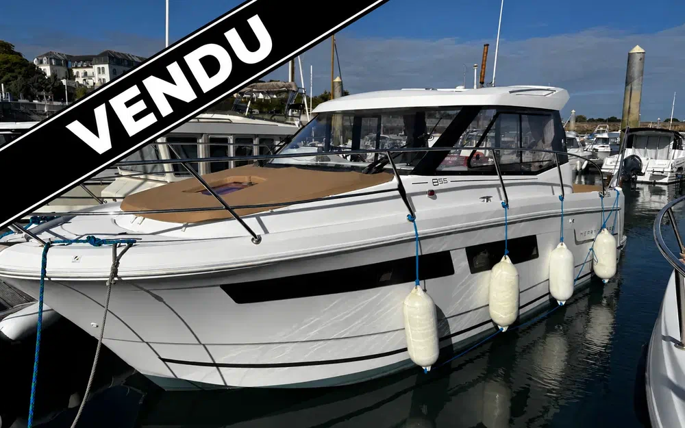 slider 0 Jeanneau Merry Fisher 855