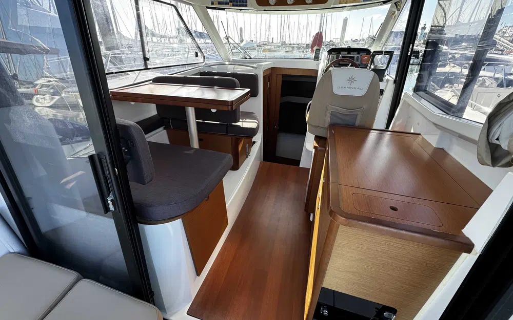 slider 13 Jeanneau Merry Fisher 855