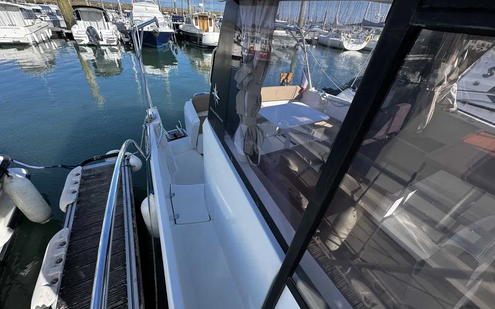 slider 5 Jeanneau Merry Fisher 855
