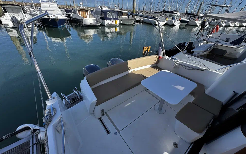 slider 6 Jeanneau Merry Fisher 855