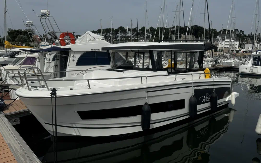 slider 0 Jeanneau Merry Fisher 895