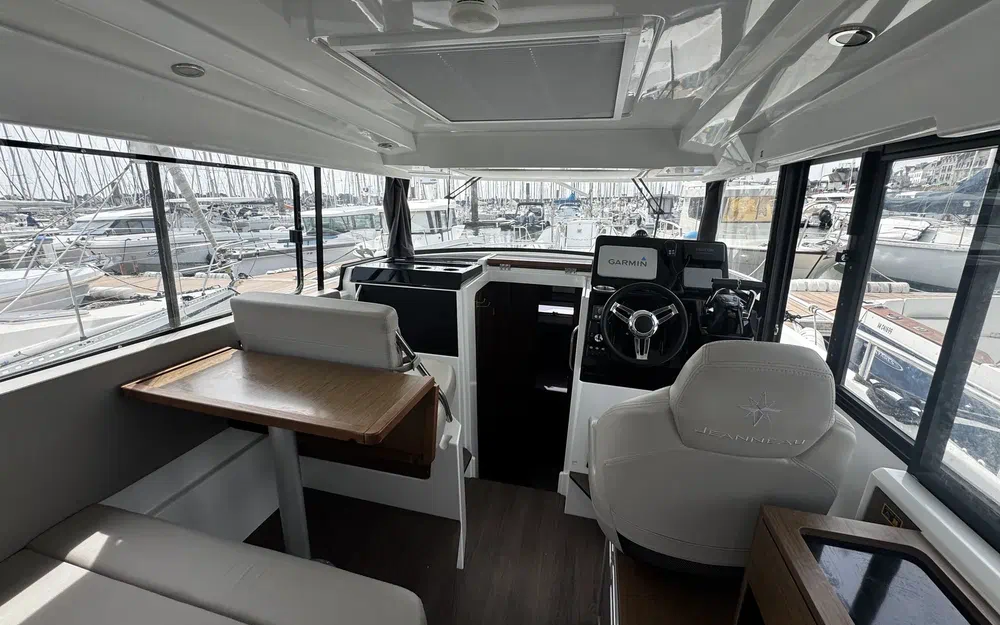 slider 13 Jeanneau Merry Fisher 895