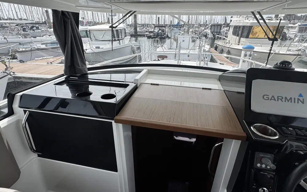 slider 15 Jeanneau Merry Fisher 895