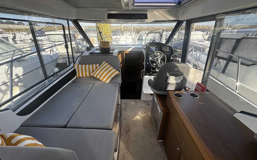 slider 14 Jeanneau Merry Fisher 895 Offshore