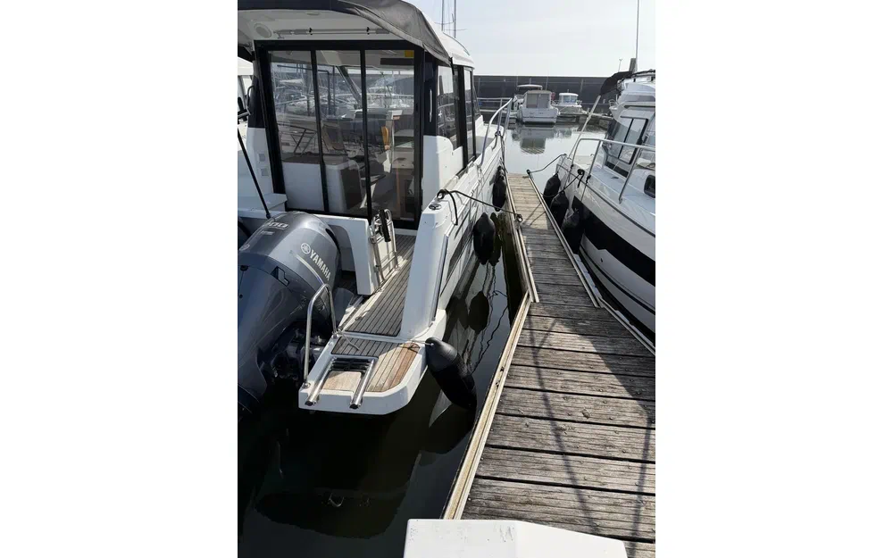 slider 3 Jeanneau Merry Fisher 895 Offshore