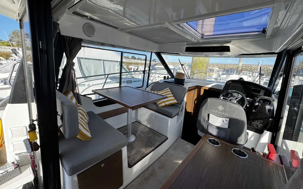slider 7 Jeanneau Merry Fisher 895 Offshore