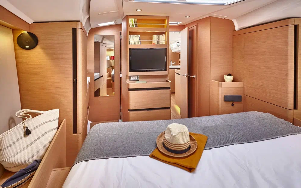 slider 10 Jeanneau Sun Odyssey 490