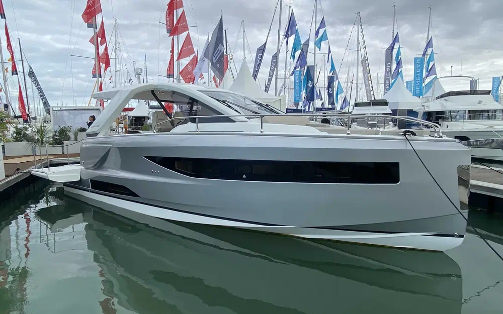 slider 1 Jeanneau DB 37