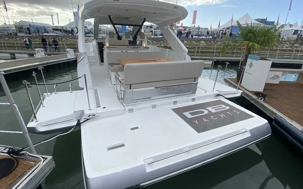 slider 3 Jeanneau DB 37