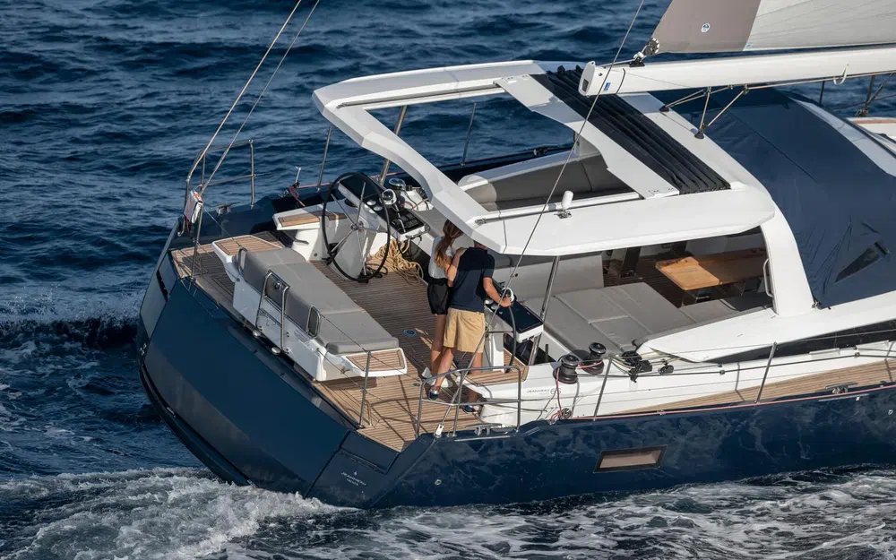slider 2 Jeanneau 65